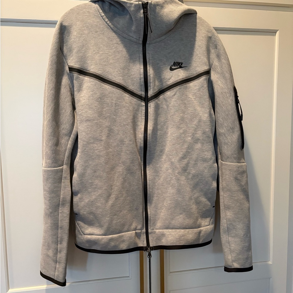 Nike Tech - size Large - image 1